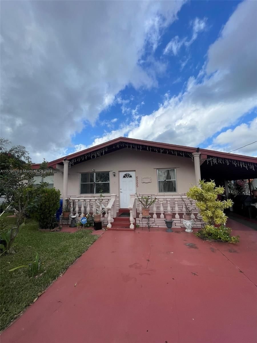 Real estate property located at 6505 Pines Pkwy, Broward County, HOLLYWOOD HEIGHTS ESTATES, Hollywood, FL