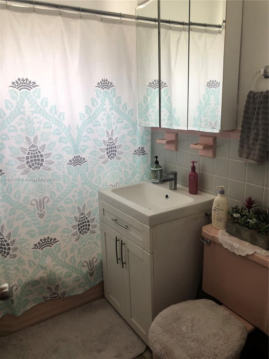 Real estate property located at 1256 149th St, Miami-dade, Arch Creeks Estates, Miami, FL