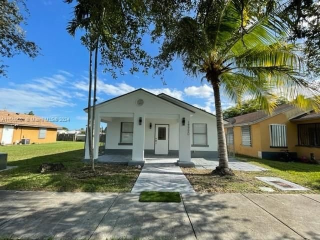 Real estate property located at 12220 203rd St, Miami-Dade County, HABITAT VILLAS, Miami, FL