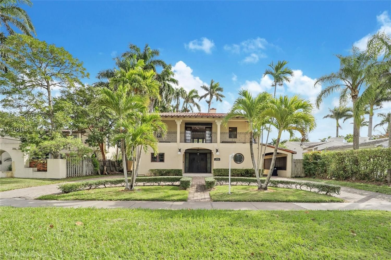 Real estate property located at 5845 Bay Rd, Miami-Dade County, LA GORCE GOLF SUB, Miami Beach, FL