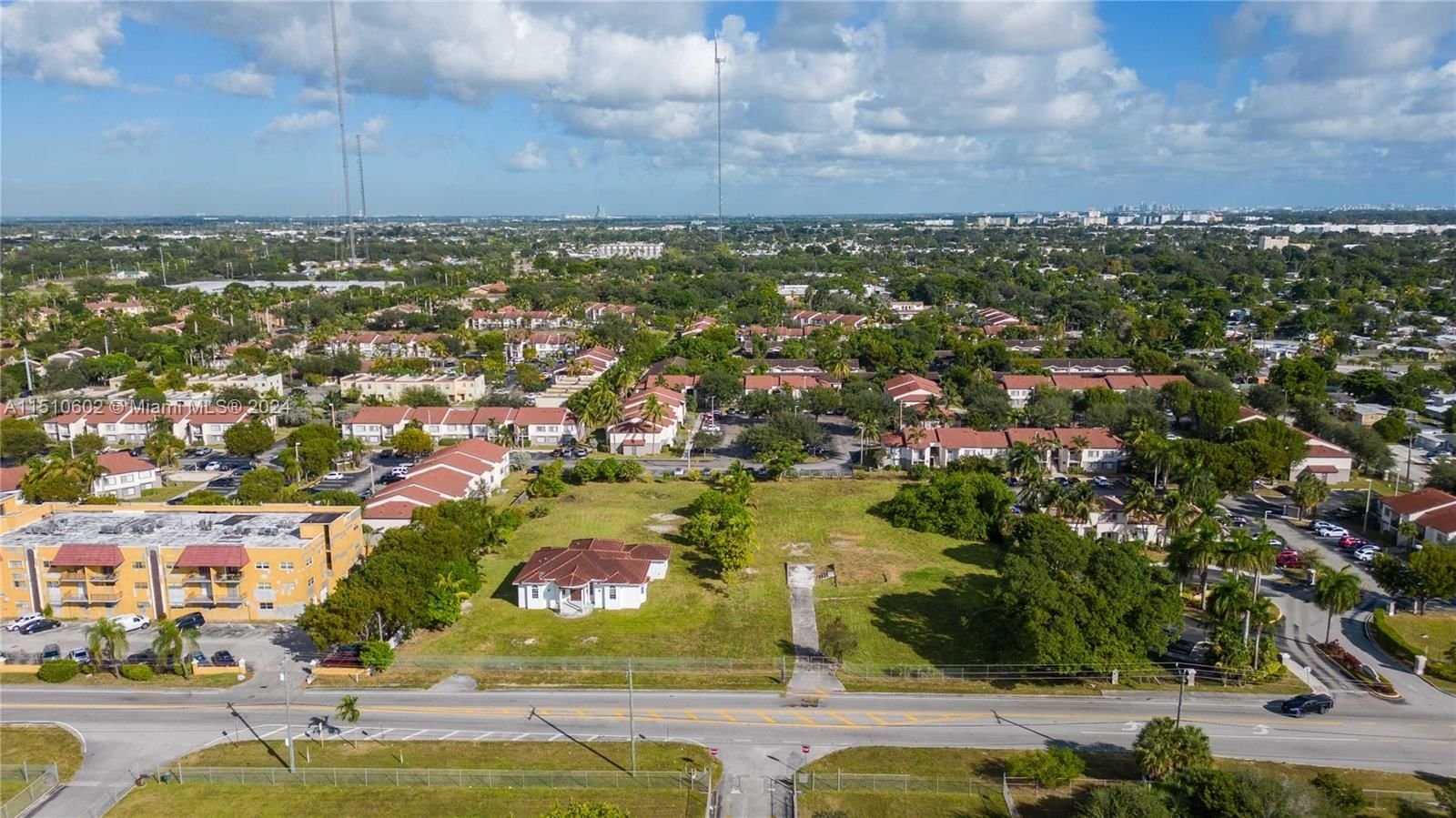 Real estate property located at 4945 41st St, Broward County, HOLLYWOOD RIDGE FARMS, Pembroke Park, FL