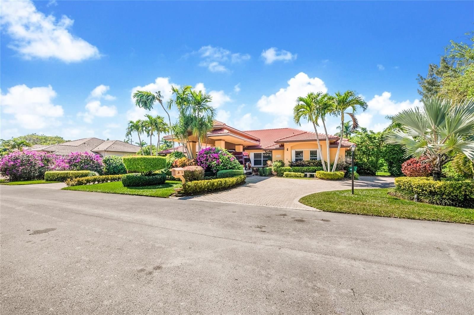 Real estate property located at 12742 103rd Ct, Miami-Dade County, LEEWOOD PINES ESTATES, Miami, FL