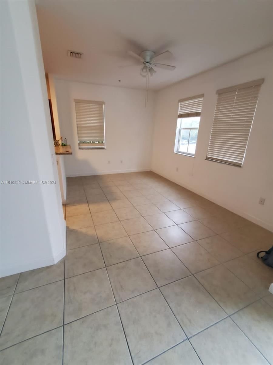 Real estate property located at 10012 7th St #200, Miami-Dade County, FONTAINBLEAU LAKES COURTY, Miami, FL
