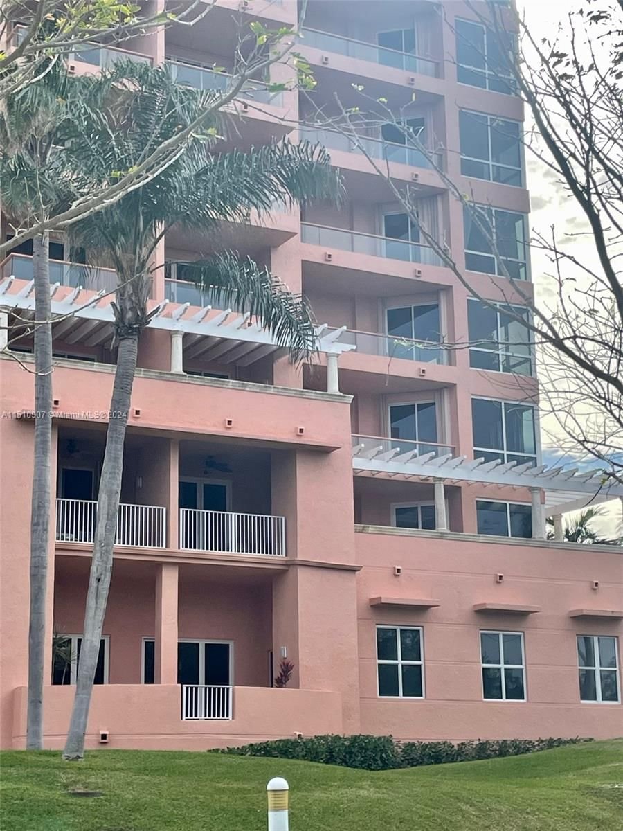 Real estate property located at 10 Edgewater Dr #3E, Miami-Dade County, CORAL GABLES, Coral Gables, FL