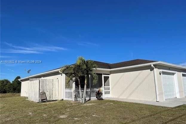 Real estate property located at 1100/1102 Gilbert Ave S, Lee County, LEHIGH ESTATES, Lehigh Acres, FL