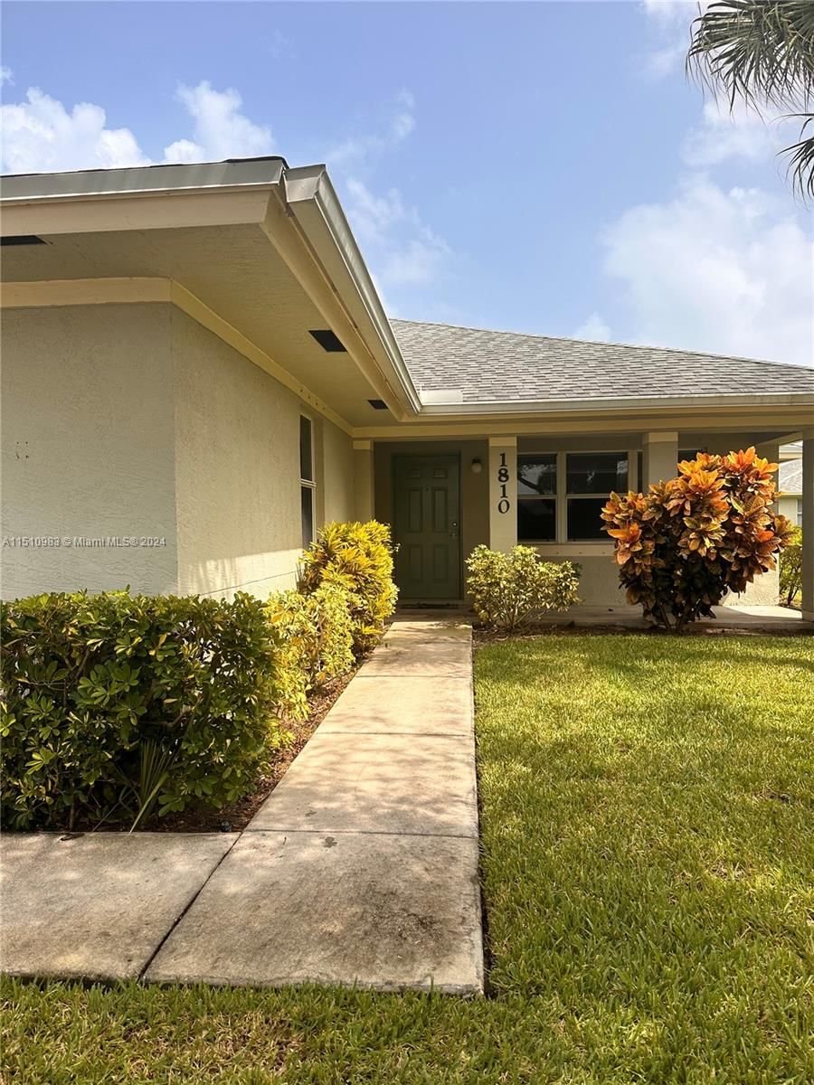 Real estate property located at 1810 Blue Heron Ln #0, St Lucie County, THE PRESERVE AT THE SAVAN, Fort Pierce, FL