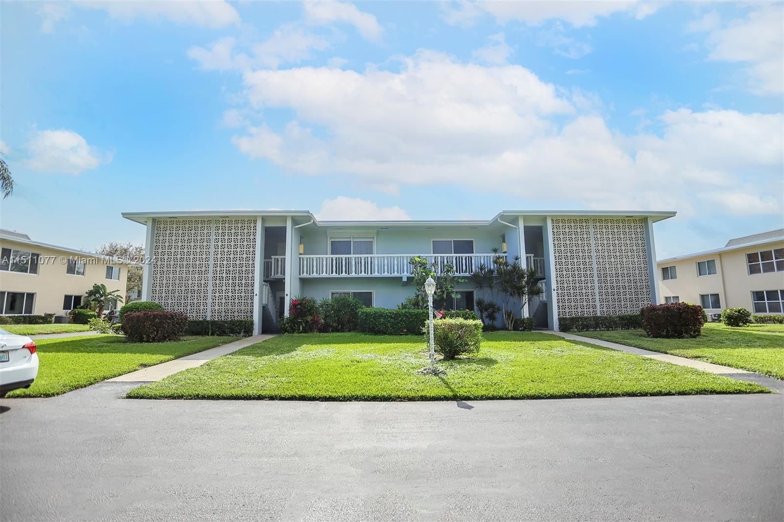Real estate property located at 310 Boulevard #2A, Palm Beach County, HIGH POINT WEST CONDO, Boynton Beach, FL