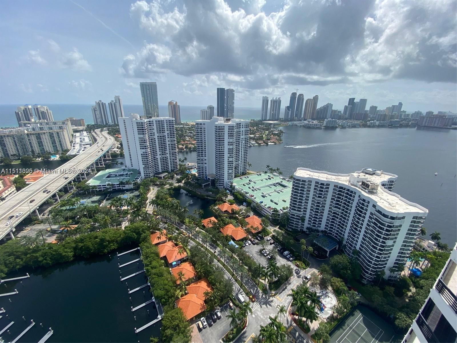 Real estate property located at 3500 Mystic Pointe Dr LPH7, Miami-Dade County, MYSTIC POINTE TOWER 400 C, Aventura, FL