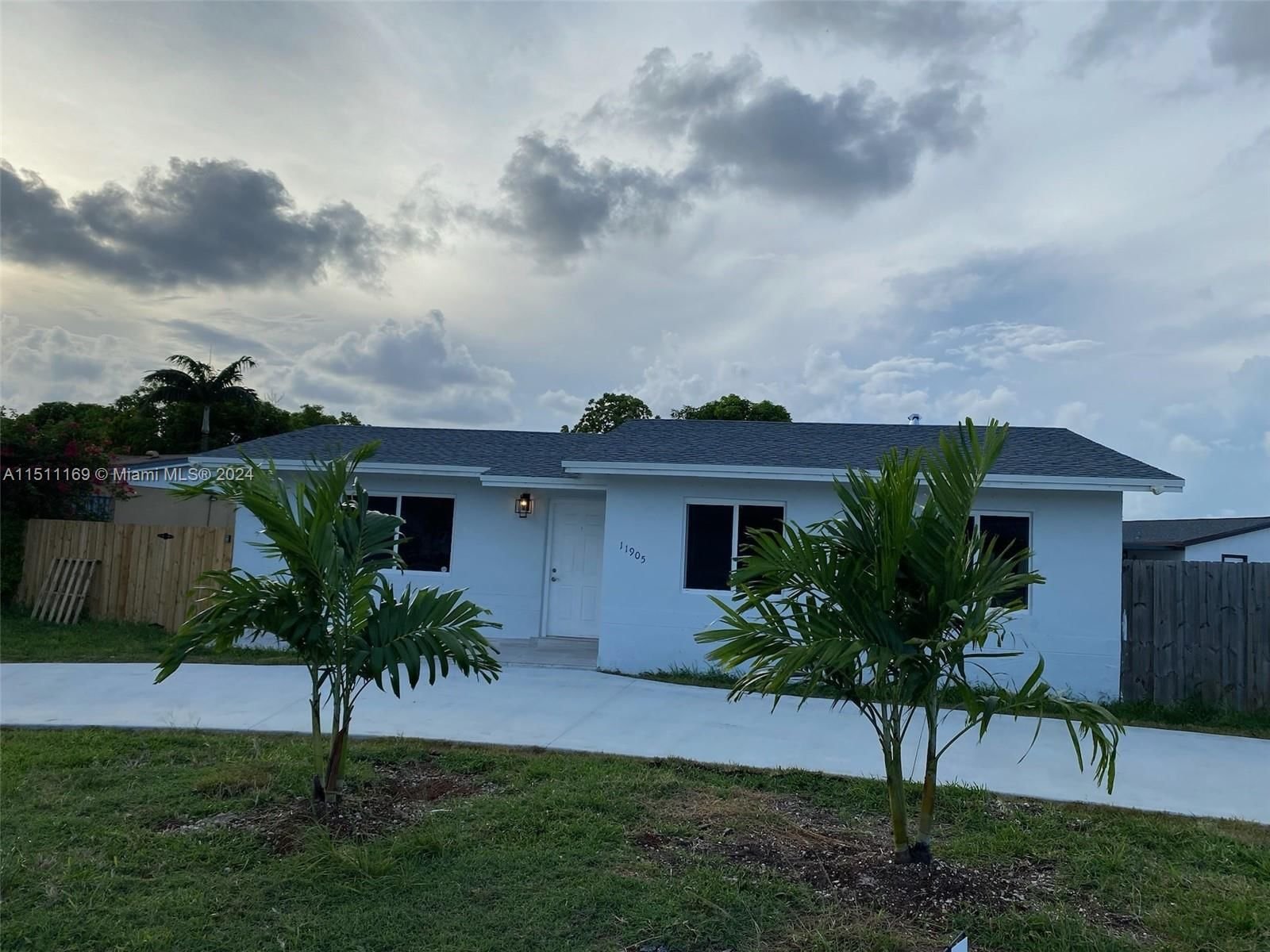 Real estate property located at 11905 182nd Ter, Miami-Dade County, SOUTH MIAMI HGTS ADD B, Miami, FL