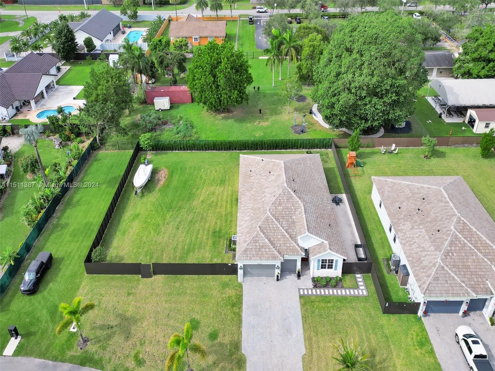 Real estate property located at 29020 186th Ave, Miami-Dade County, VIKINGS STEAL ESTATES, Homestead, FL