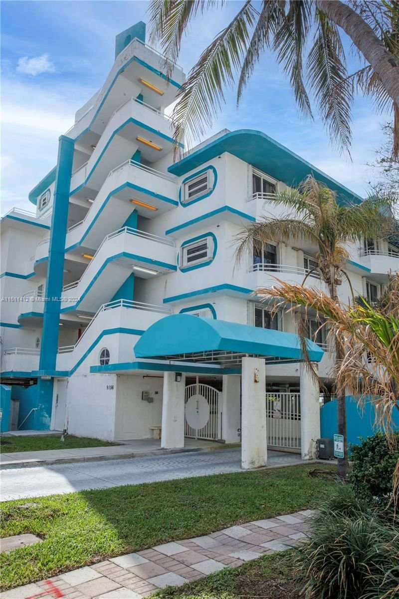 Real estate property located at 9156 Collins Ave #104, Miami-Dade County, surfside, Surfside, FL