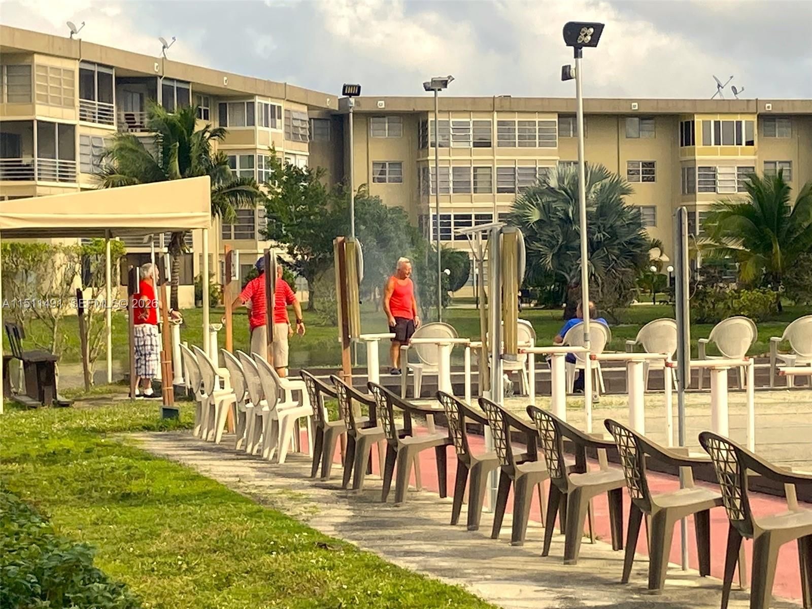 Real estate property located at 2901 47th Ter #344B, Broward, Lauderdale Oaks Condo I, Lauderdale Lakes, FL