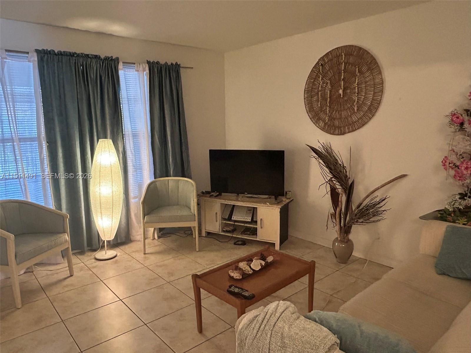 Real estate property located at 2901 47th Ter #344B, Broward, Lauderdale Oaks Condo I, Lauderdale Lakes, FL