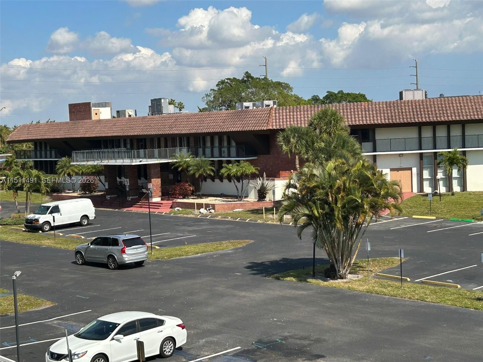 Real estate property located at 2901 47th Ter #344B, Broward, Lauderdale Oaks Condo I, Lauderdale Lakes, FL