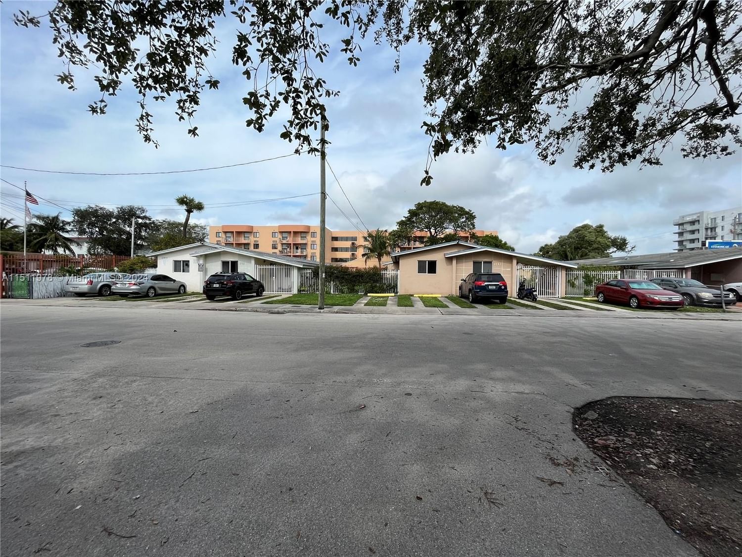 Real estate property located at 1721 5th St, Miami-Dade County, EKONOMOU MNR, Miami, FL