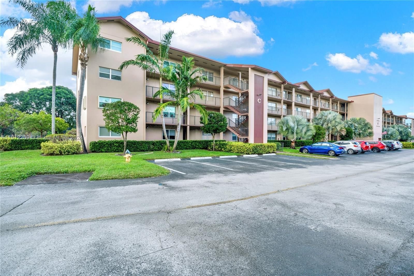 Real estate property located at 100 130th Ter #303C, Broward County, LANCASTER AT CENTURY VILL, Pembroke Pines, FL