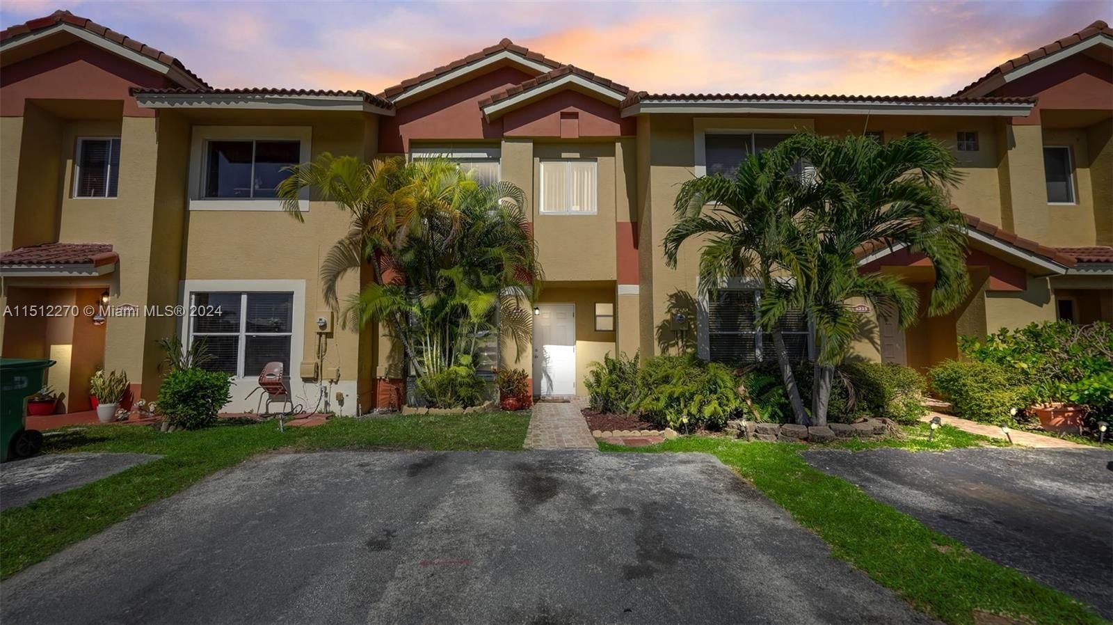 Real estate property located at 5241 190th St, Miami-Dade County, MONTERREY 4TH ADDN, Miami Gardens, FL