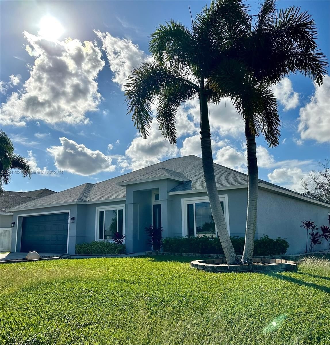 Real estate property located at 1716 5th Place, Lee County, Cape Coral, Cape Coral, FL