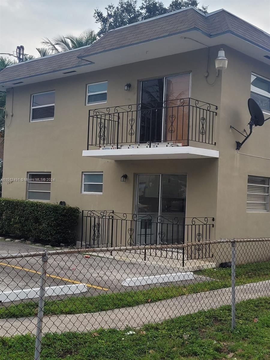 Real estate property located at 1020 5th St, Miami-Dade County, Miami, FL