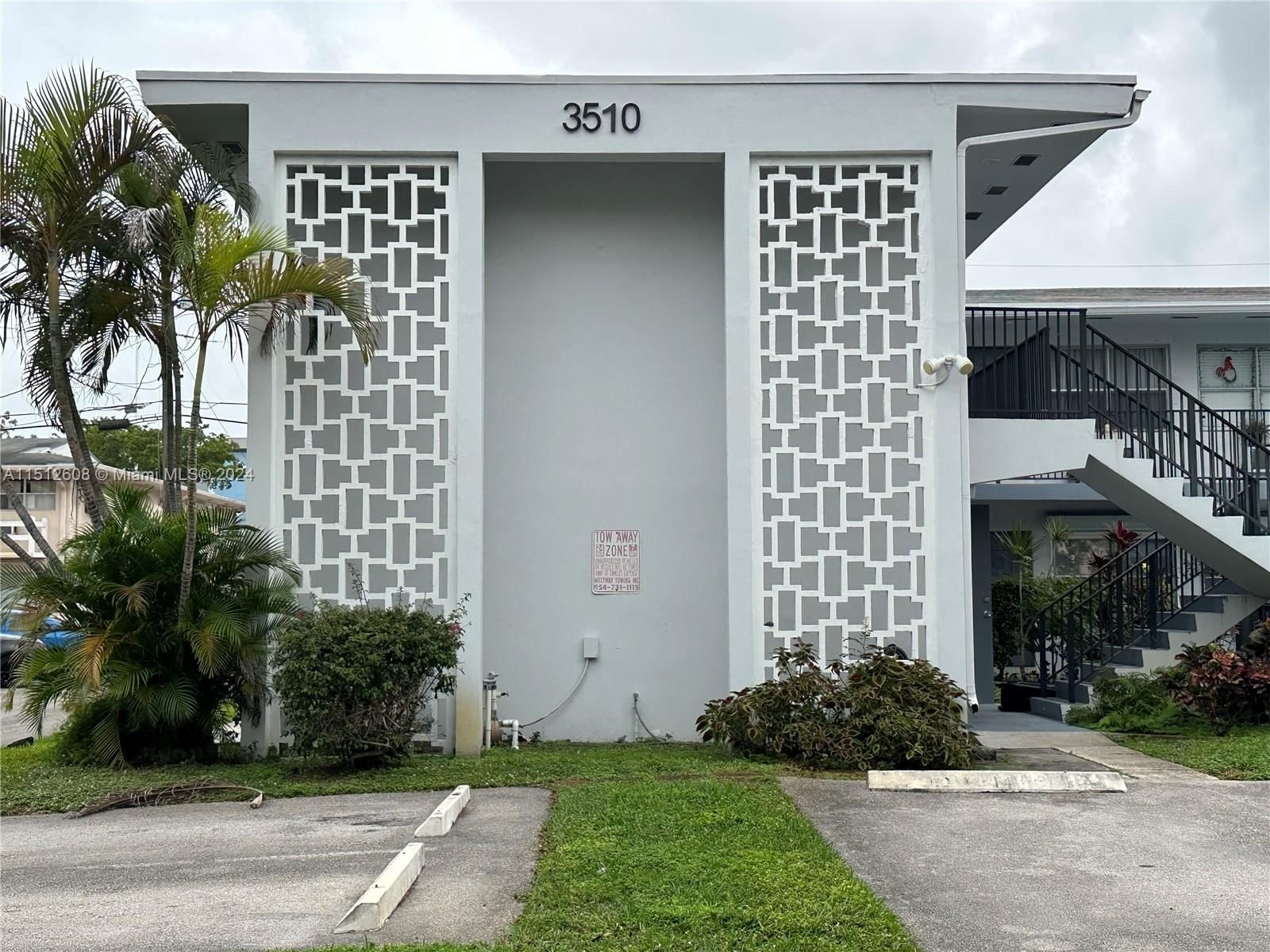 Real estate property located at 3510 Harrison St #2, Broward County, ASTOR CONDO, Hollywood, FL