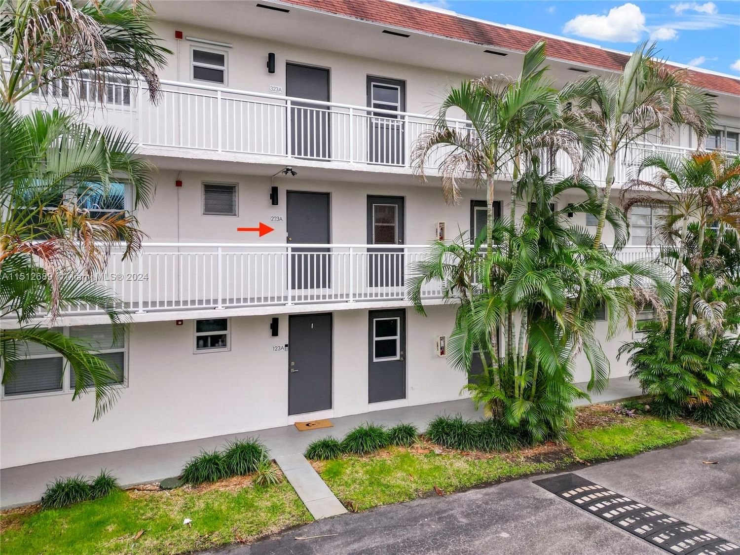 Real estate property located at 4025 Federal Hwy #223A, Broward County, KINGS PARK GARDEN APTS CO, Oakland Park, FL