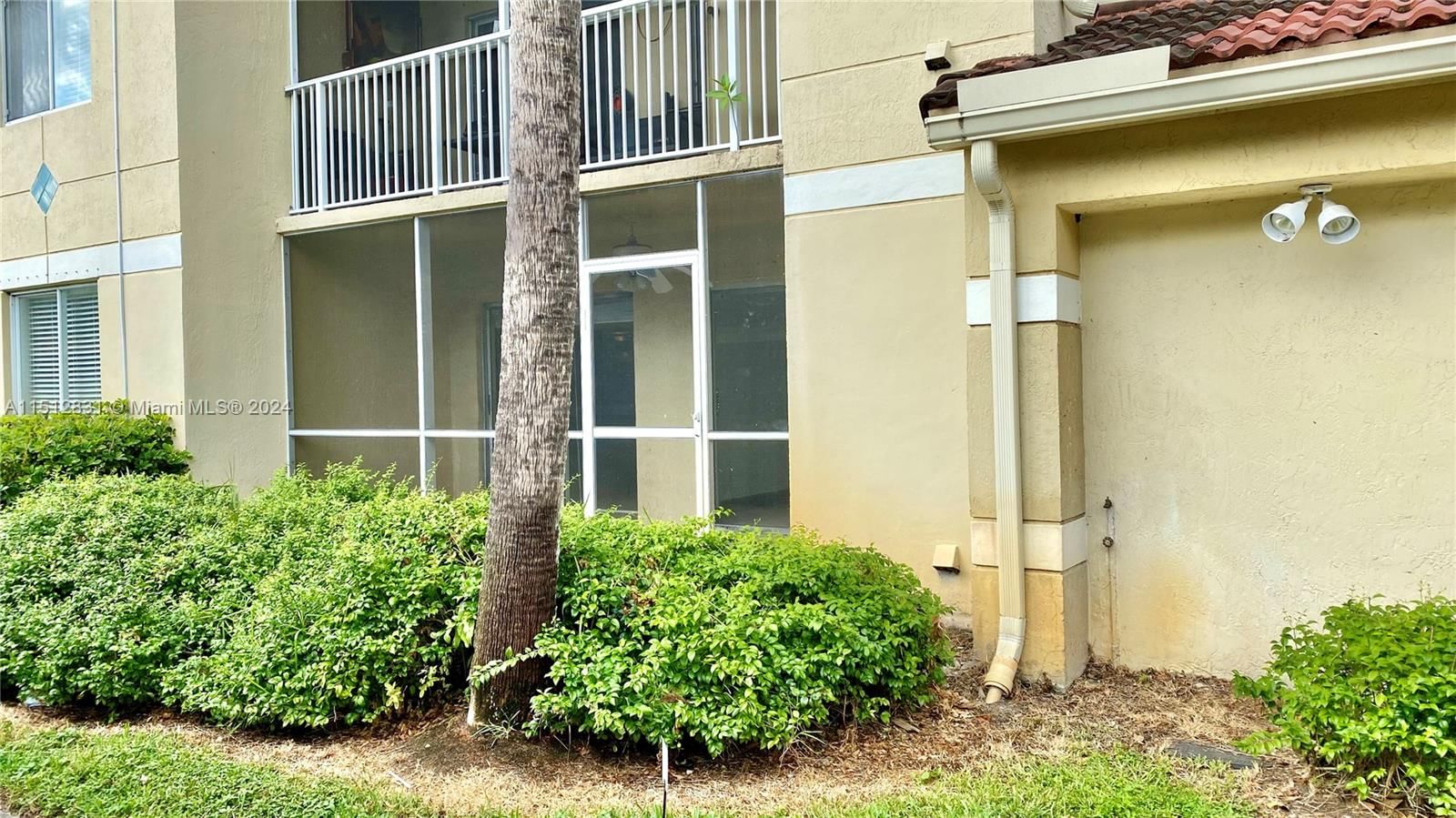 Real estate property located at 470 Park Rd #7-107, Broward, Pinehurst Club Condo, Hollywood, FL