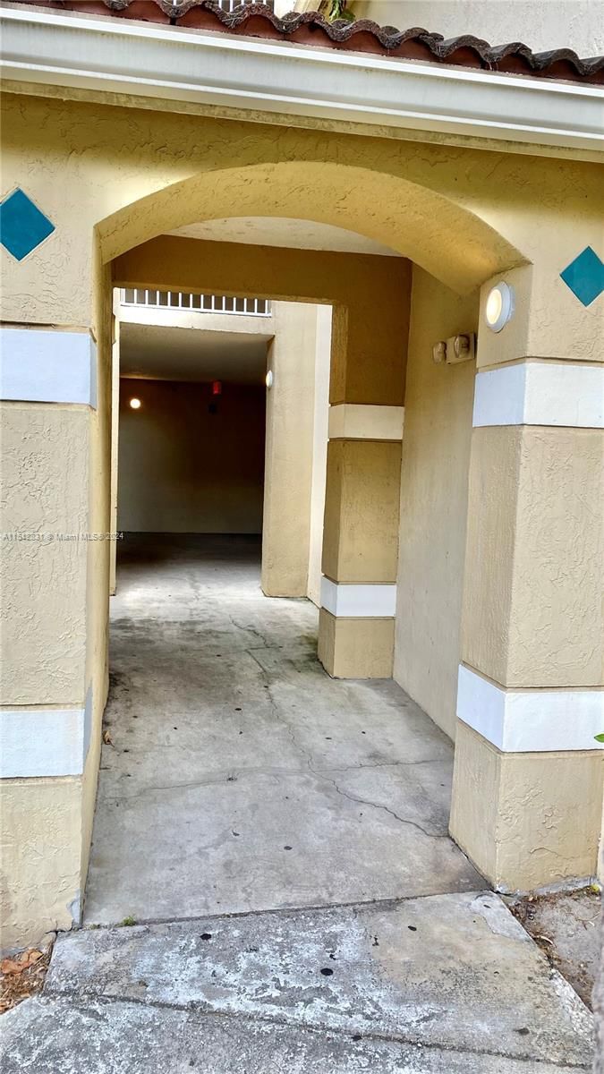 Real estate property located at 470 Park Rd #7-107, Broward, Pinehurst Club Condo, Hollywood, FL