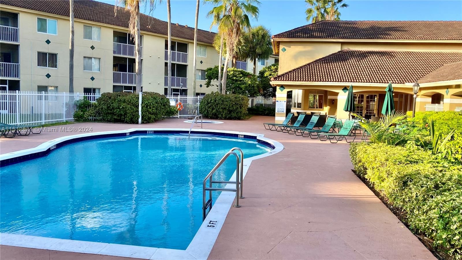 Real estate property located at 470 Park Rd #7-107, Broward, Pinehurst Club Condo, Hollywood, FL