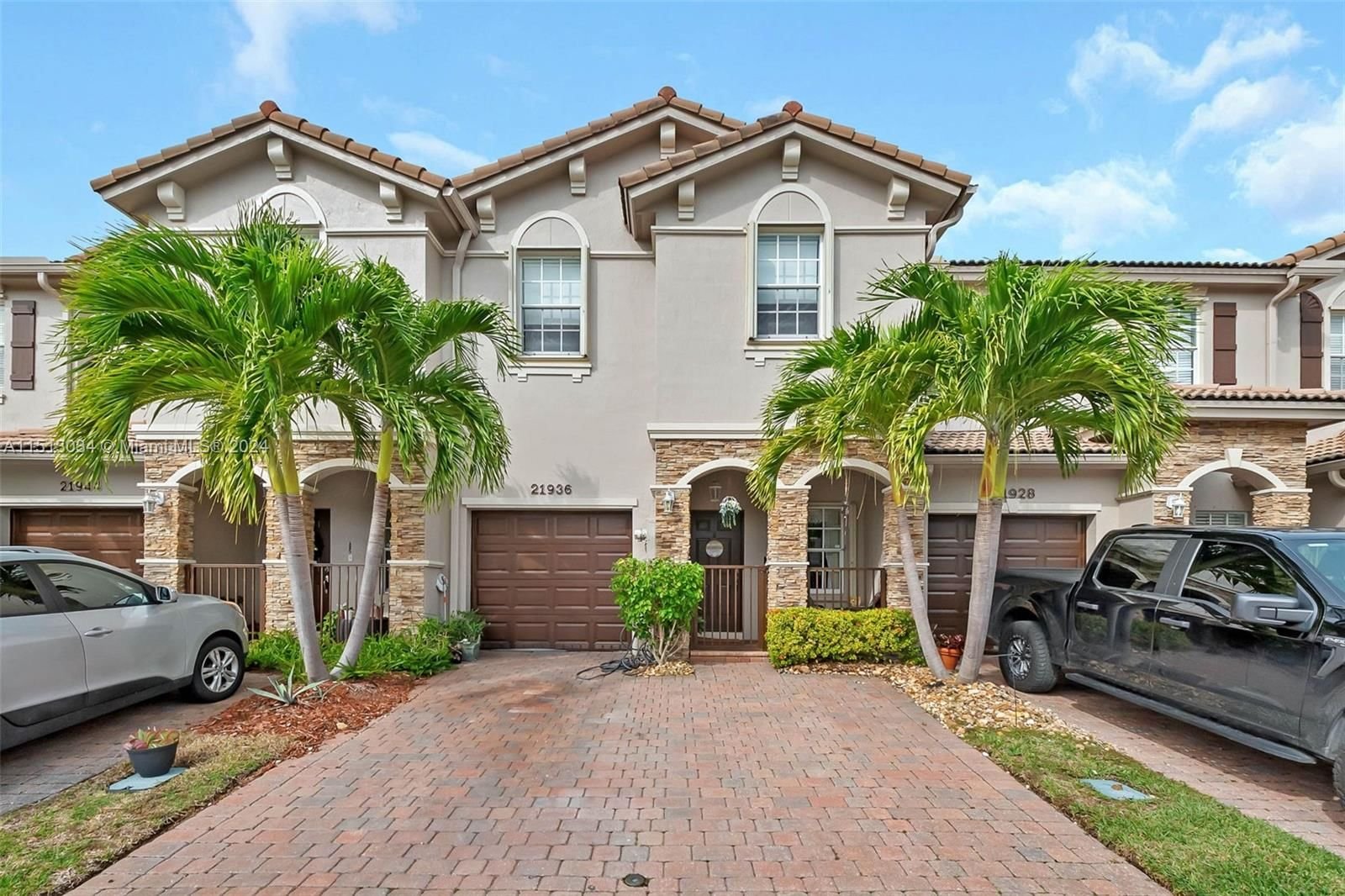 Real estate property located at 21936 93rd Pl, Miami-Dade County, LAKES BY THE BAY CEE, Cutler Bay, FL