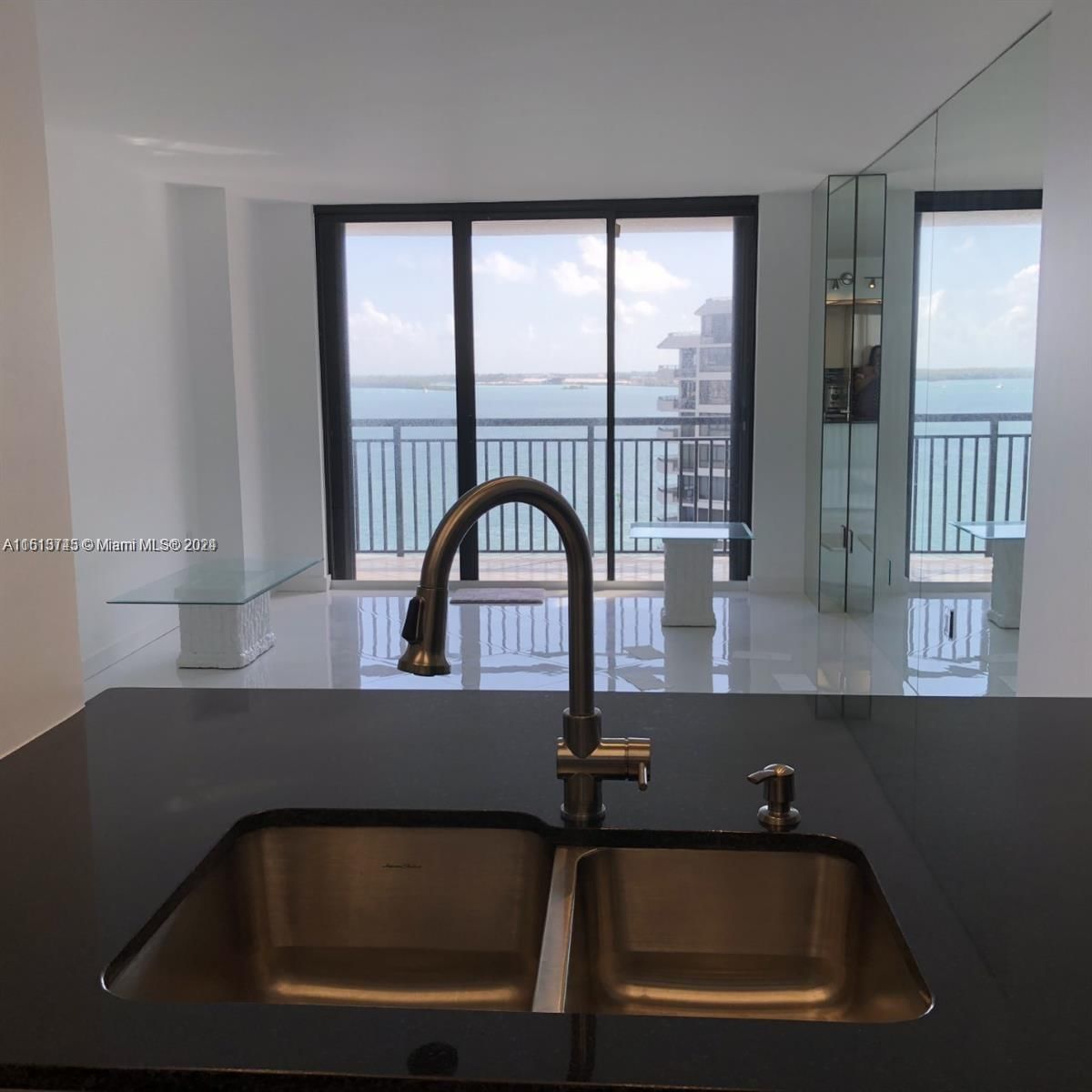 Real estate property located at 540 Brickell Key Dr #1217, Miami-Dade County, BRICKELL KEY II CONDO, Miami, FL