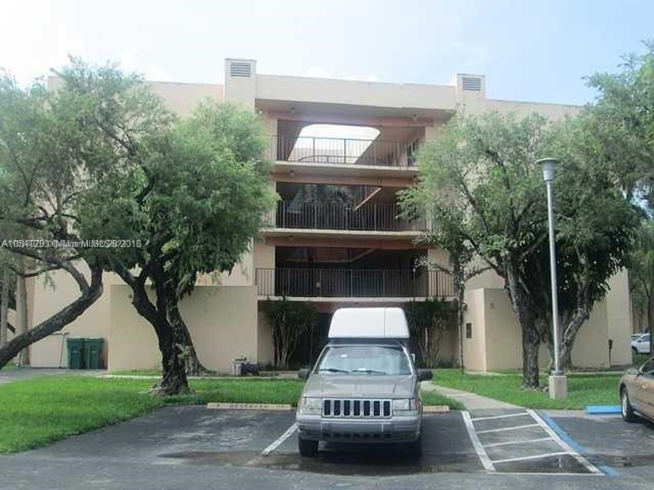 Real estate property located at 8500 133rd Ave Rd #304, Miami-Dade County, HORIZONS WEST CONDO #3, Miami, FL