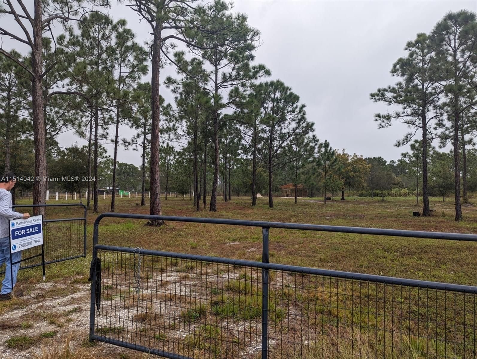 Real estate property located at 2155 Yeehaw Ave, Hendry County, Pioneer Plantation, Other City - In The State Of Florida, FL