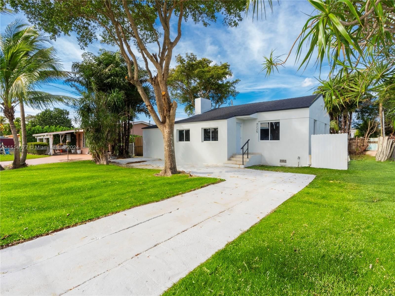 Real estate property located at 4225 168th Ter, Miami-Dade County, VENETIAN DEVELOPMENT SUB-, Miami Gardens, FL