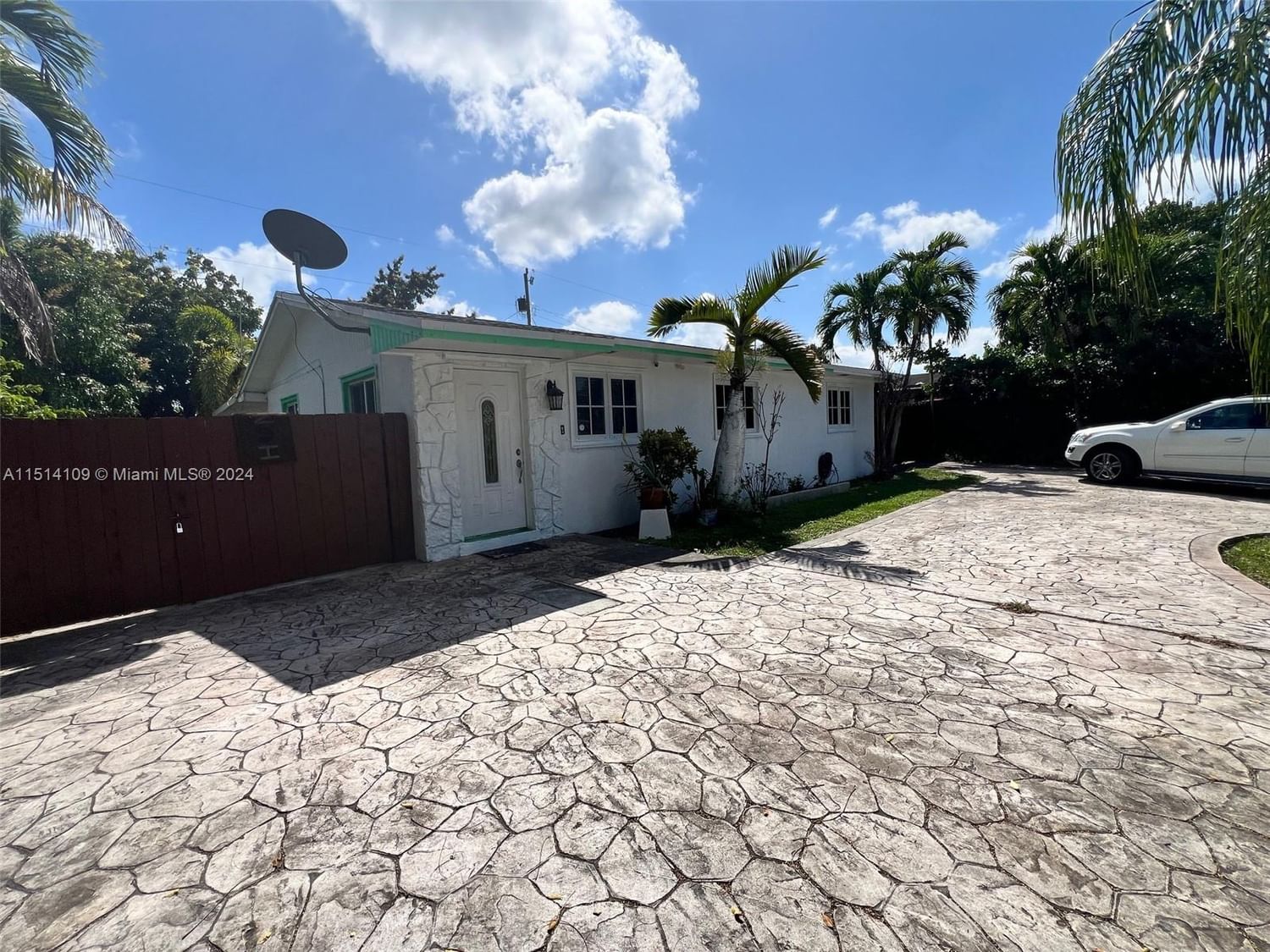 Real estate property located at , Miami-Dade County, NEW SO MIAMI HEIGHTS SEC, Miami, FL