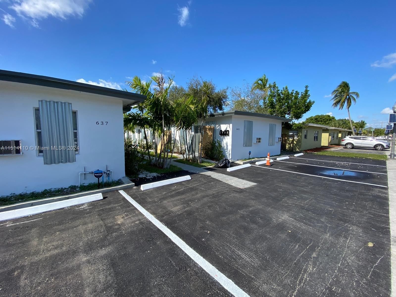 Real estate property located at 637 15 TER, Broward County, Fort Lauderdale, FL