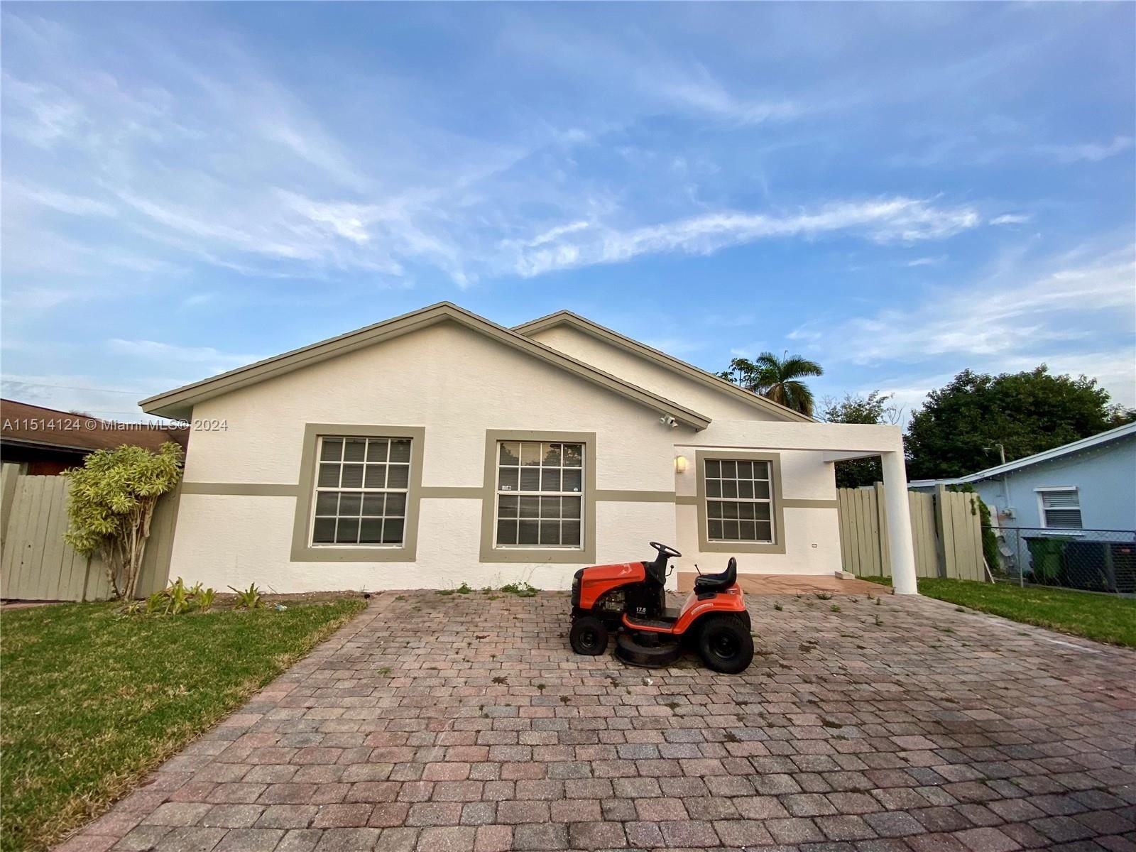 Real estate property located at 3824 Patio Ct, Palm Beach County, PLEASENT GROVE, Lake Worth, FL