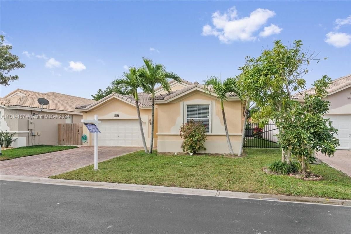 Real estate property located at 4354 163rd Path, Miami-Dade County, PARK LAKES SEC 4, Miami, FL