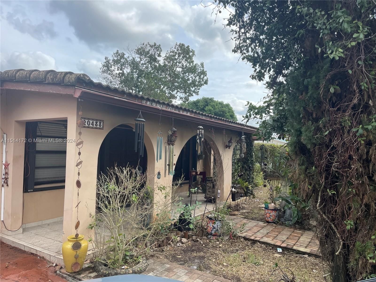 Real estate property located at 20433 44th Pl, Miami-Dade County, CAROL CITY GARDENS 2ND AD, Miami Gardens, FL