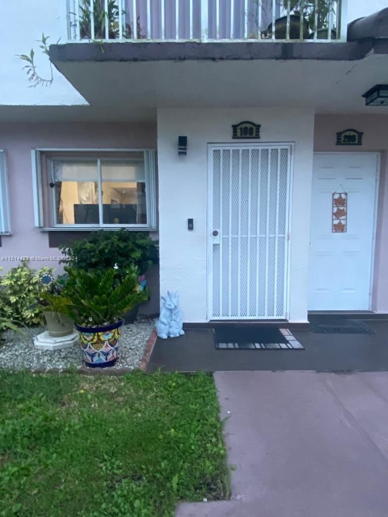 Real estate property located at 1000 104th Ct D-108, Miami-Dade County, TRAIL HEIGHTS GARDENS CON, Miami, FL