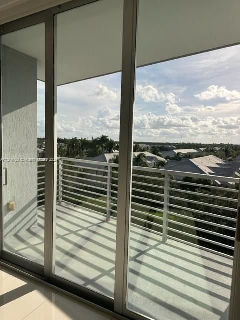 Real estate property located at 7661 107th Ave #512, Miami-Dade County, Midtown Doral, Doral, FL