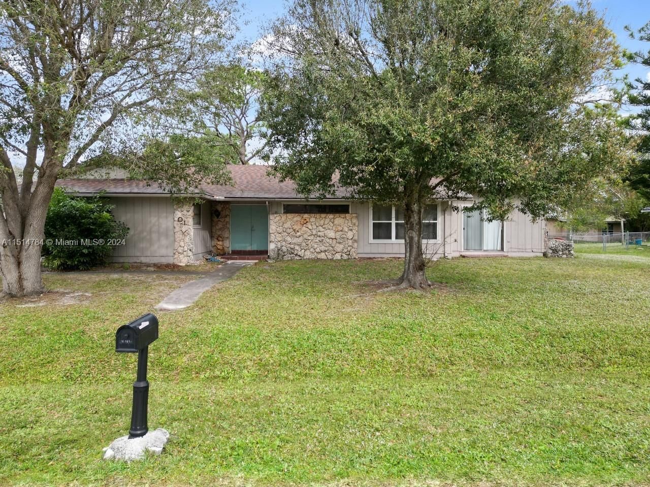 Real estate property located at 601 Penn Ave, St Lucie County, PORT ST LUCIE SECTION 18, Port St. Lucie, FL