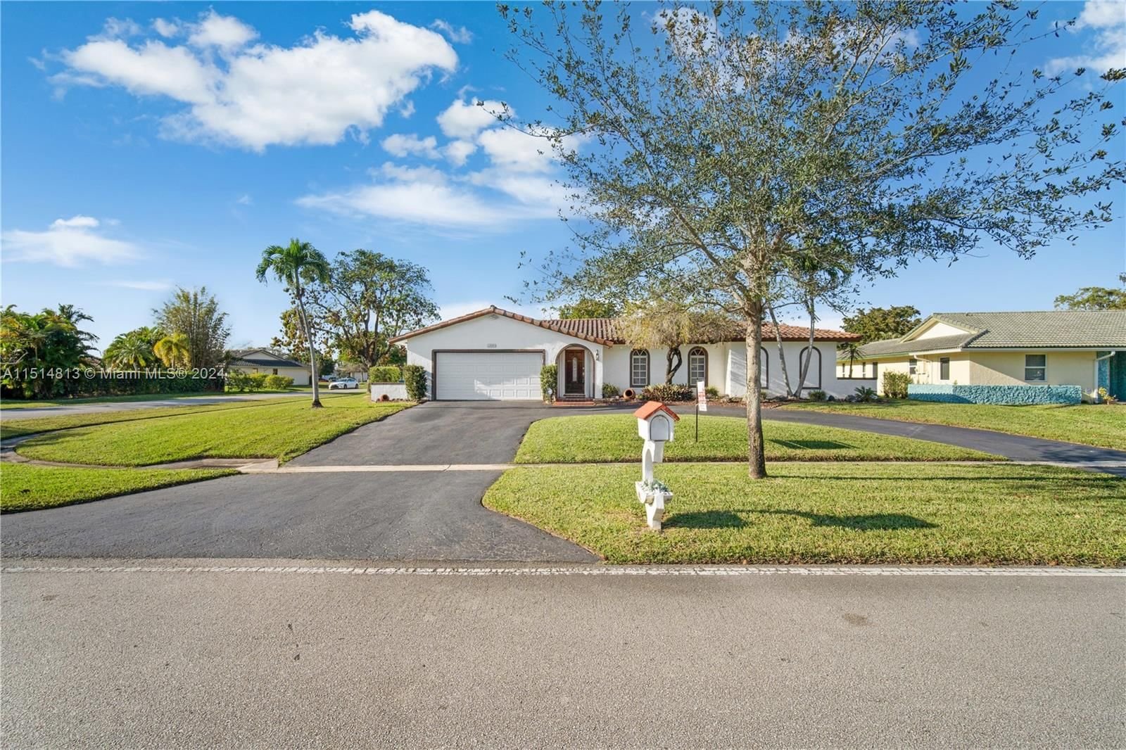Real estate property located at 12093 24th St, Broward County, WESTCHESTER, Coral Springs, FL