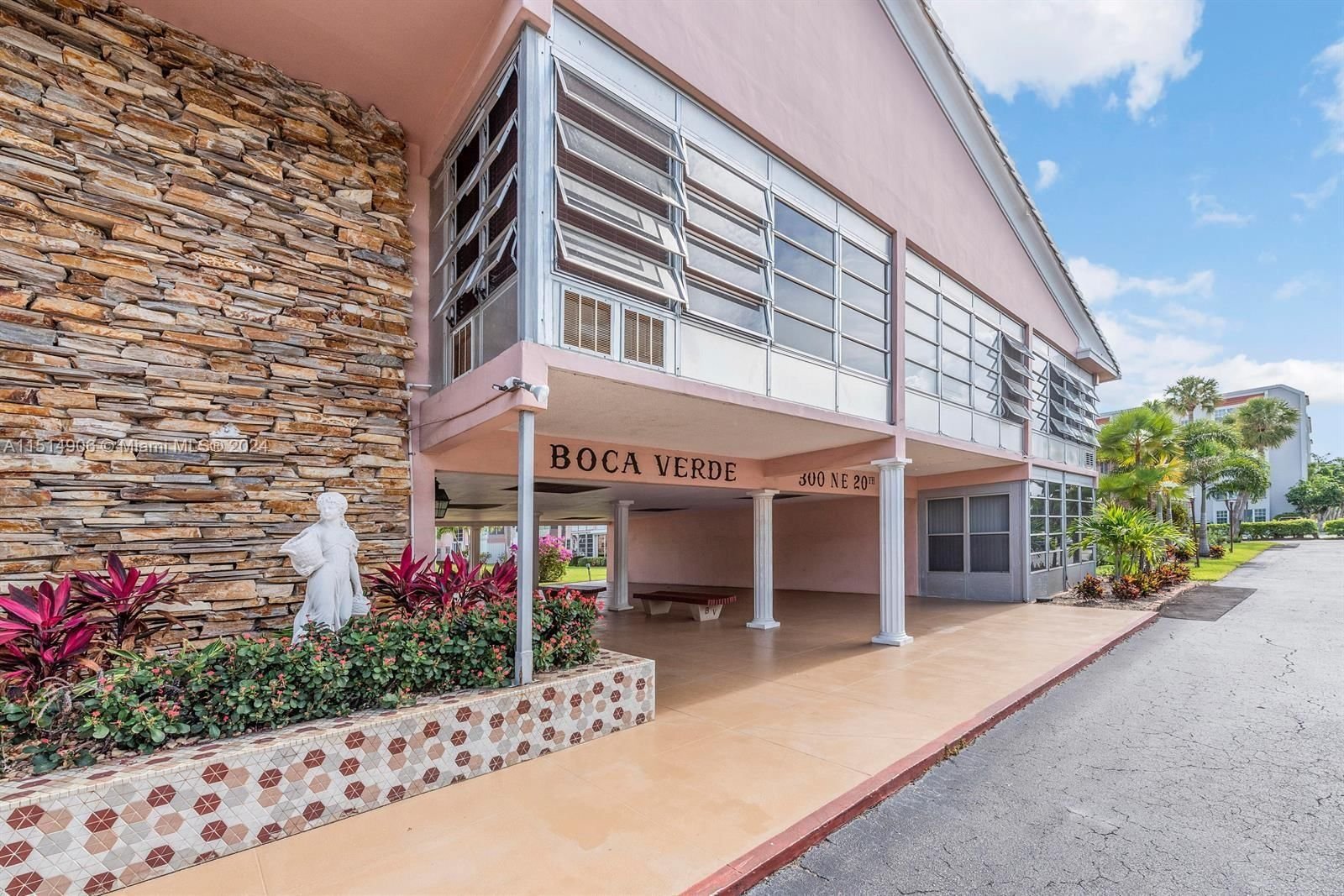 Real estate property located at 300 20th St #7030, Palm Beach County, BOCA VERDE CONDO, Boca Raton, FL
