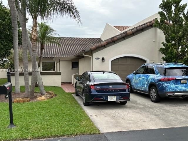 Real estate property located at 11527 84 LN #0, Miami-Dade County, KINGS COURT WEST, Miami, FL
