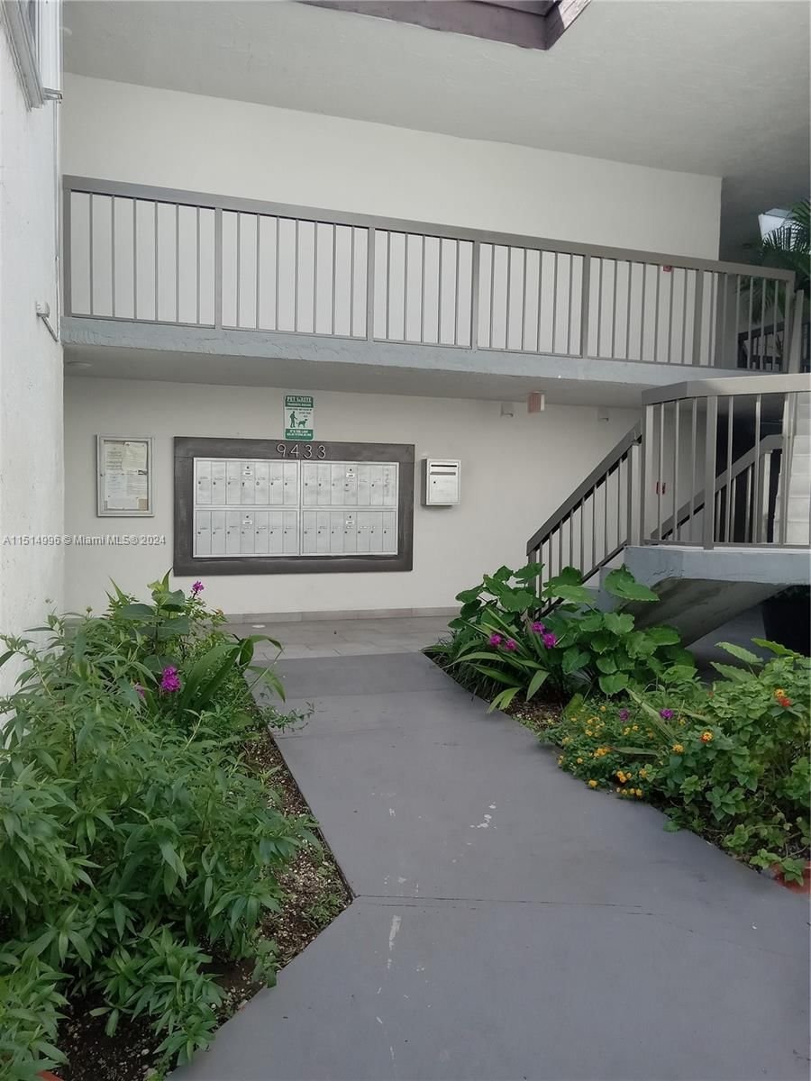 Real estate property located at 9433 Fontainebleau Blvd #111, Miami-Dade County, BLEAU FONTAINE CONDO #3, Miami, FL