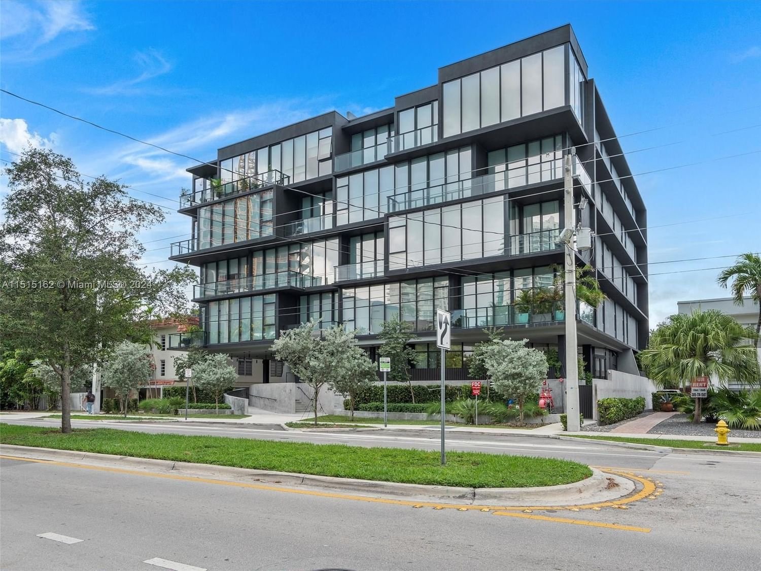 Real estate property located at 3156 27th Ave #103, Miami-Dade County, Coconut Grove, Miami, FL