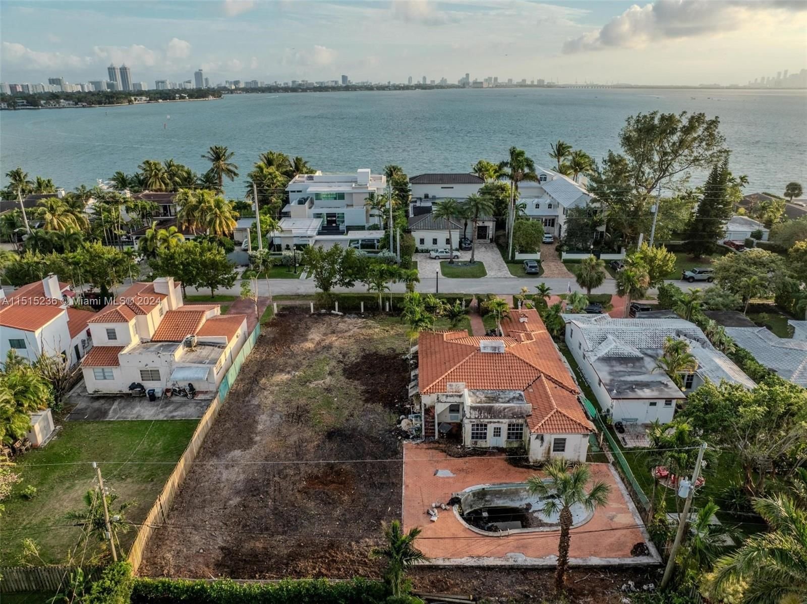 Real estate property located at 1785 Bay Dr, Miami-Dade County, ISLE OF NORMANDY MIAMI VI, Miami Beach, FL