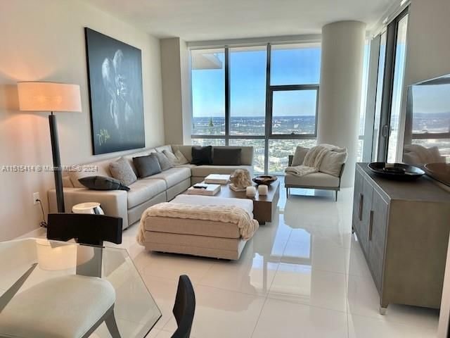 Real estate property located at 851 1st Ave #4901, Miami-Dade County, PARAMOUNT MIAMI WORLDCENT, Miami, FL