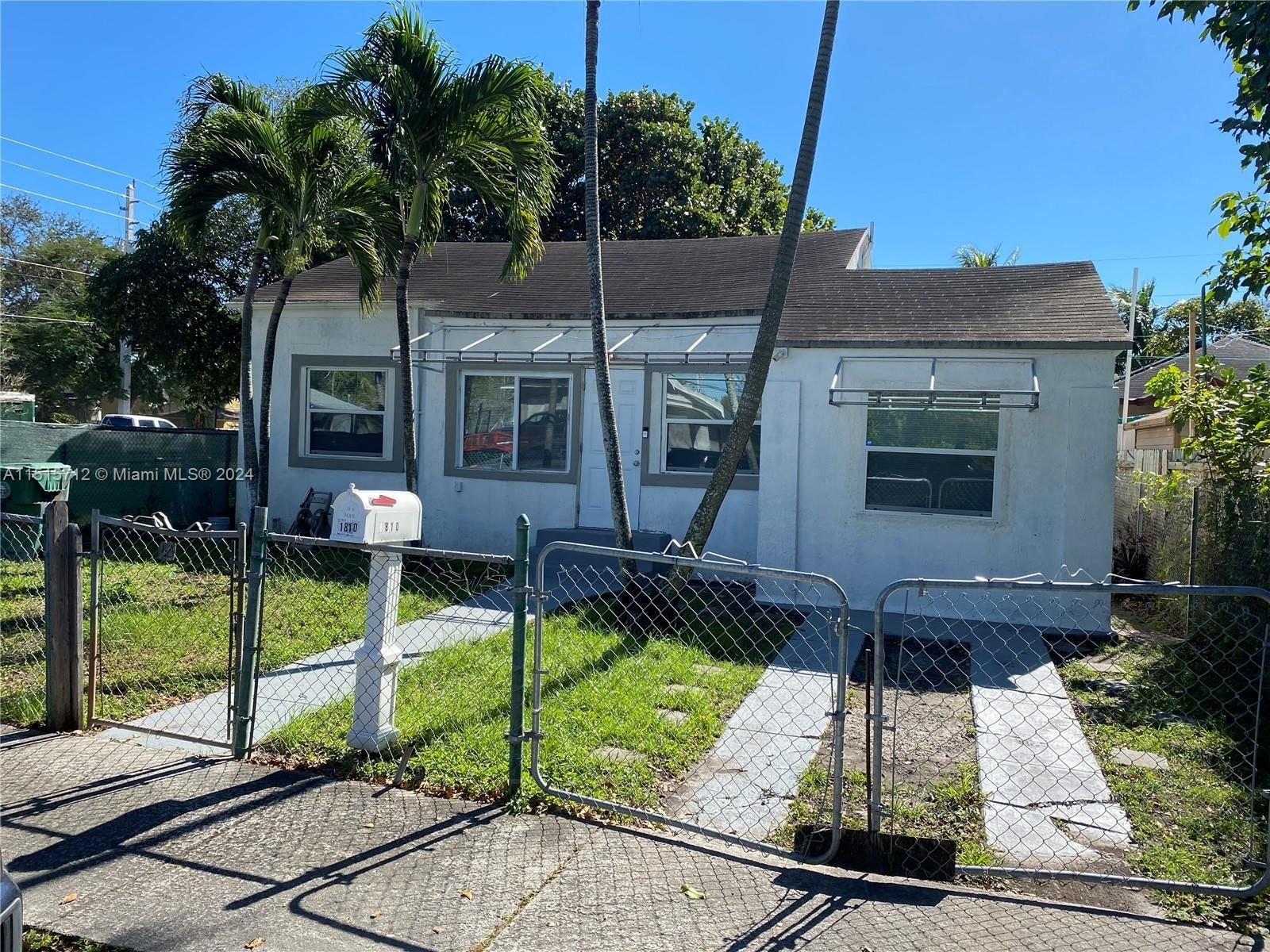 Real estate property located at 1810 47th St, Miami-Dade County, 17TH AVE MANOR, Miami, FL