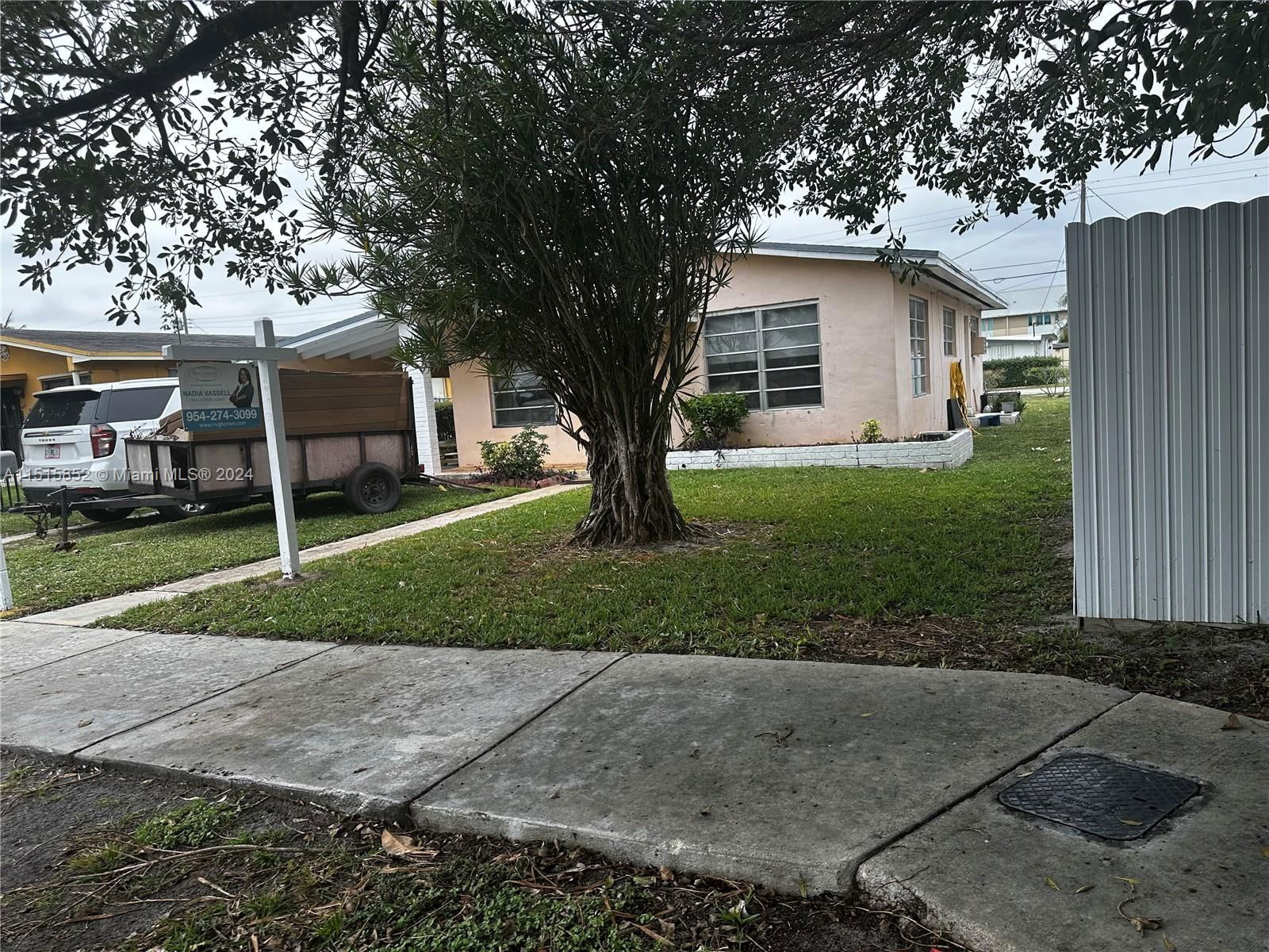 Real estate property located at 1811 154th St, Miami-Dade County, RAINBOW PARK, Miami Gardens, FL